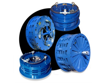 亞?wèn)|制動(dòng)器告訴你“盤(pán)式制動(dòng)”和“鼓式制動(dòng)”就是“盤(pán)式剎車(chē)”和“鼓式剎車(chē)”，區(qū)別為：